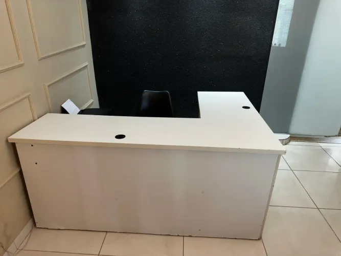 Balcão pra escritório ou atendimento 