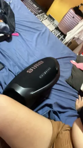 Vendo uma caixa bombox semi nova última parcela paga agora em junior
