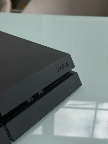 PS4 Slim