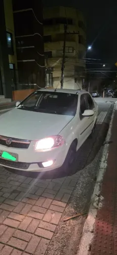 Fiat Siena Tetrafuel 1.4 MPI Fire Flex 8V 4P 2009