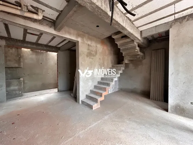 Sobrado com 4 dormitórios à venda, 156 m² por R$ 1.199.000,00 - Caiobá - Matinho