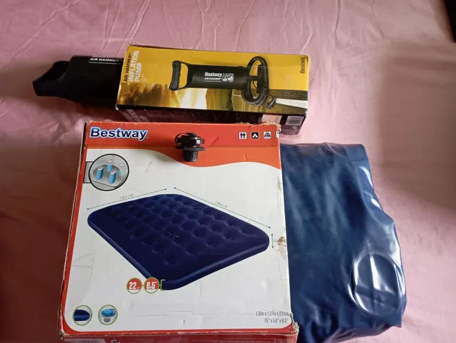 Colchão inflável de casal com bomba