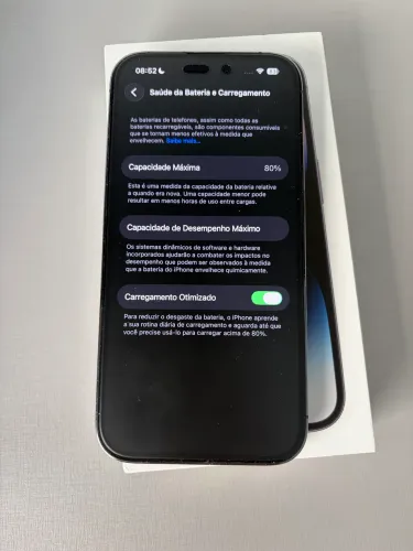 iPhone 14 Pro roxo
