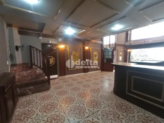 Loja disponível para locação no bairro Fundinho em Uberlândia-MG.