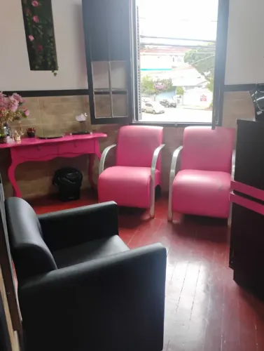 Passo o ponto salão de beleza na rua Dr Carvalho de Mendonça em Santos 