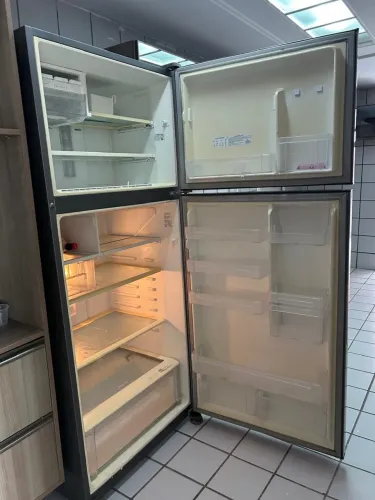 GELADEIRA ELETROLUX INOX NOVA - MESA TODA EM GRANITO 