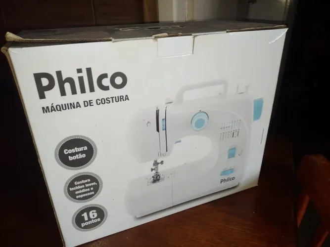Máquina de custura philco