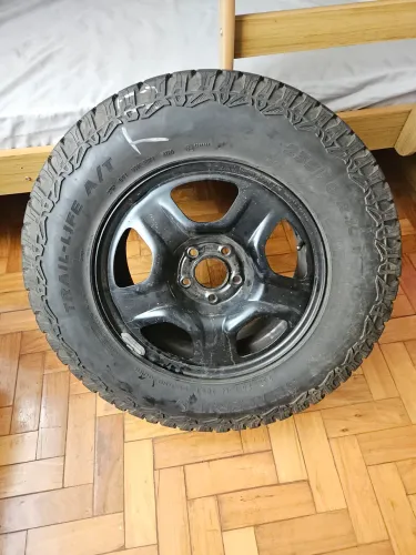 Roda 16 " de Ferro c/ Pneu meia vida (Jeep)