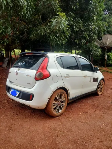 Fiat Palio Sporting 1.6 Flex 16V 5P 2014