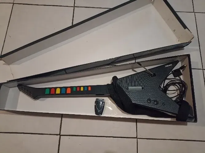 Guitarra Shredmaster sem fio Guitar Hero Playstation 2 (Defeito na placa)