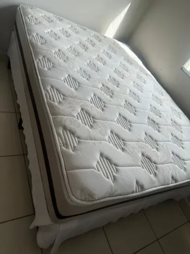 Cama casal love store 900$