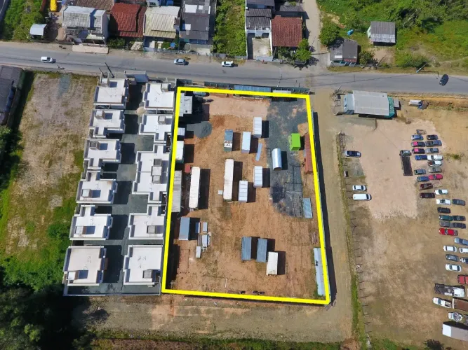 Terreno Comercial á Venda/locação em Balneário Piçarras - SC