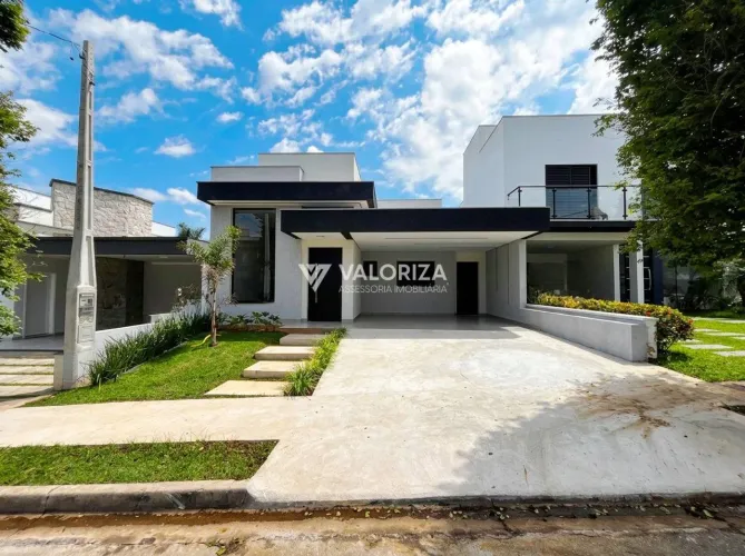 Casa Térrea com 3 quartos duas suítes em condomínio a venda em Sorocaba