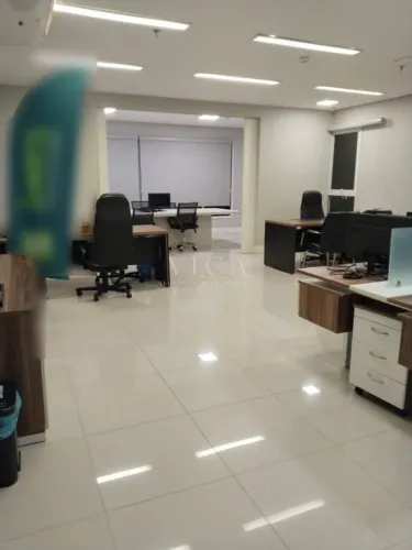 Alpha Square|Sala Mob. com 85m² para aluguel por R$ 8.500 - Alphaville/SP