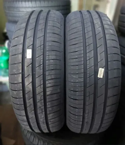 Pneus Goodyear Efficient Grip 195/55 aro 15 