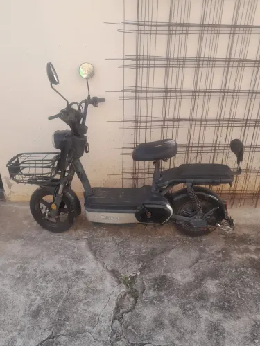 Bom de andar 2800 eu vendo tel * zap aceito oferta 