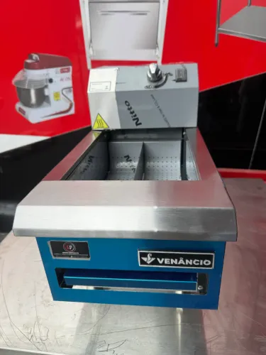 VENDO CONSERVADOR DE FRITURAS ELÉTRICO PRIME VENÂNCIO 
