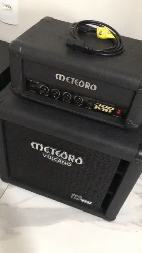 Cubo amplificador Meteoro Vulcano BS 112