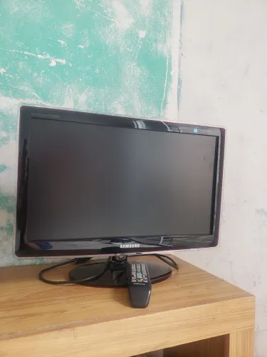 Monitor e tv 22 polegadas