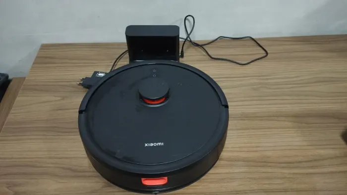 robô aspirador Xiaomi Robot Vacuum S20 na cor preta