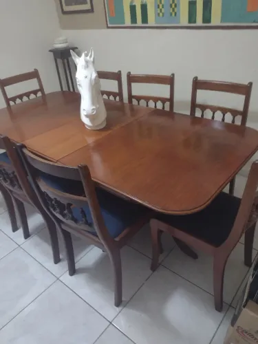 Mesa PÉS ELEGANTES Anti-Cupins - CEREJEIRA 8 cadeiras de veludo azul