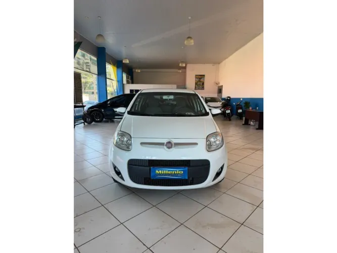Fiat Palio Attractive 1.0 EVO Fire Flex 8V 5P 2014