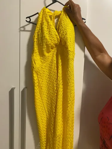 Vestido amarelo rendado (longo)
