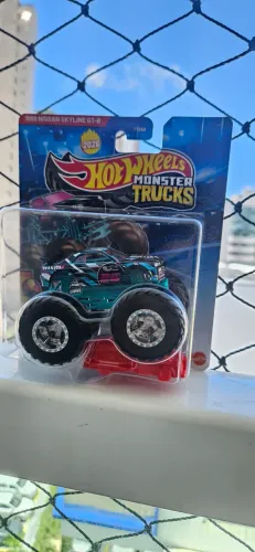 SKYLINE MOSTER TRUCKS 