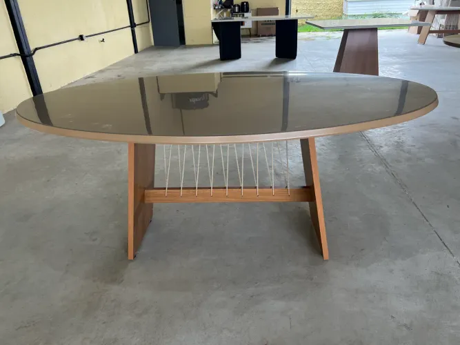 Mesa oval cor bronze 1.80x1.00