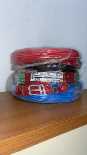 Lote de Fios Elétricos Ibérica 100% Cobre Antichama | 20 kg | Sem Uso