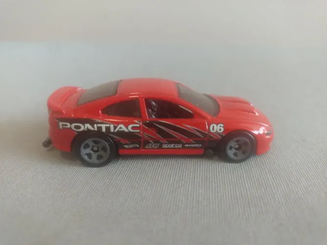 Carrinho Hotwheels 06 Pontiac GTO Vermelho Loose 1:64 Hot Wheels