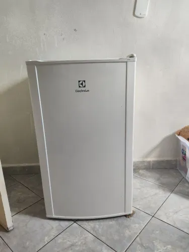 Frigobar Eletrolux SEMI-NOVO
