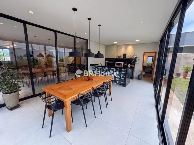 Condomínio Residencial Vila Jardim | Casa de Condomínio 4 quartos, sendo 4 suites
