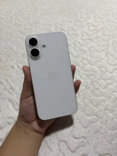 iPhone 16 128GB