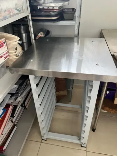 Bancada de apoio para o forno Progás e Assadeira