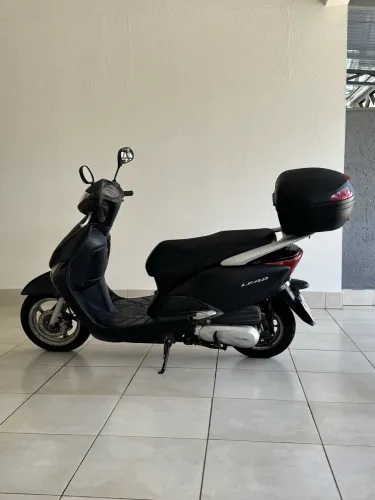 Moto Honda LEAD 110 - baixa Km
