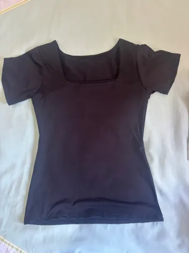 Camiseta preta básica