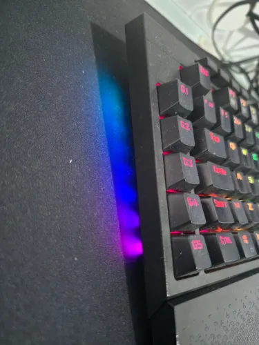 Teclado Gamer Opto-mecânico Redragon Broadsword pro