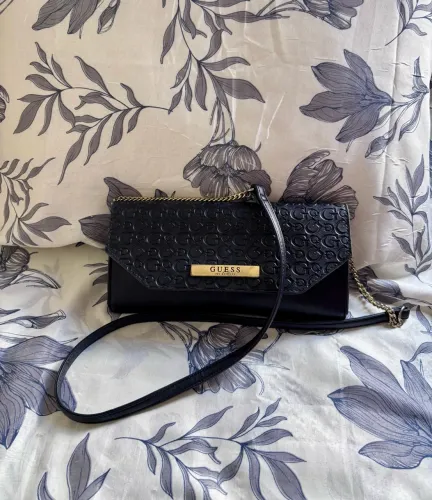 Bolsa Guess linda e perfeita