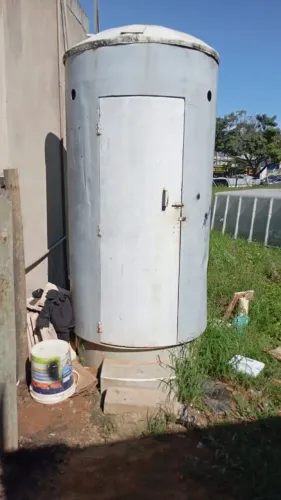 Vendo Banheiro de fibra com vaso e pia