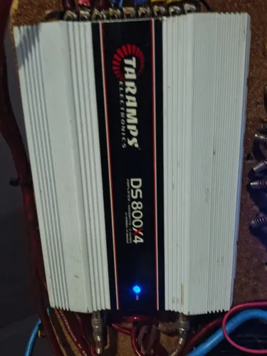 Vendo dos módulos de som automotivo um DS800X4 da Taramps e o outro MD3000.1 de 4ohms