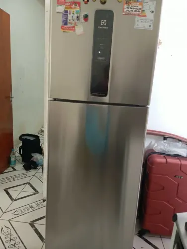 Geladeira semi nova Eletrolux