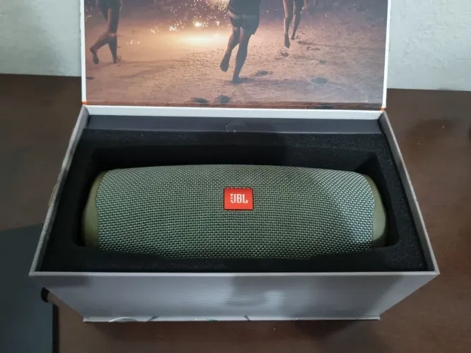 JBL CHARGE 4