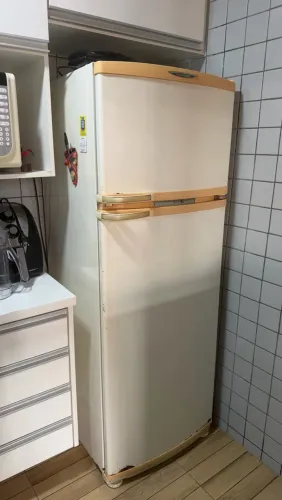 Geladeira Brastemp 330l