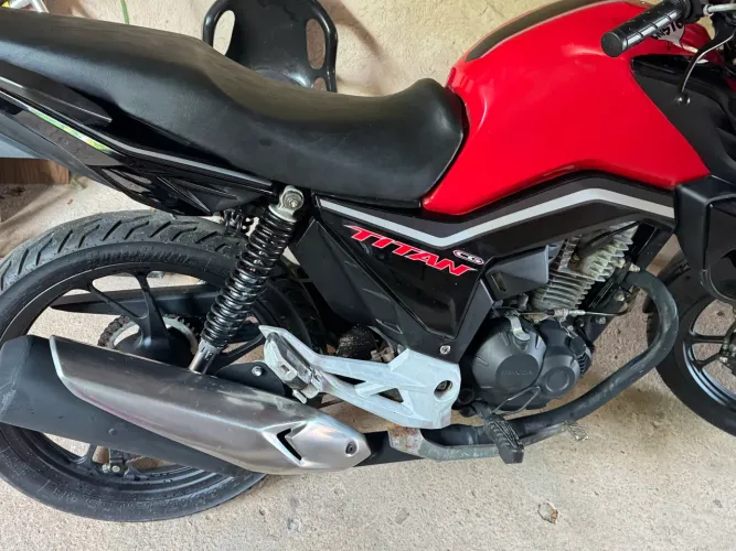 Moto muito bem conservada