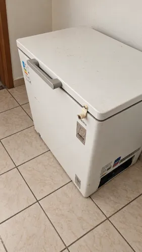 Freezer Horizontal Midea RCFB21 - 205 Litros - 127V