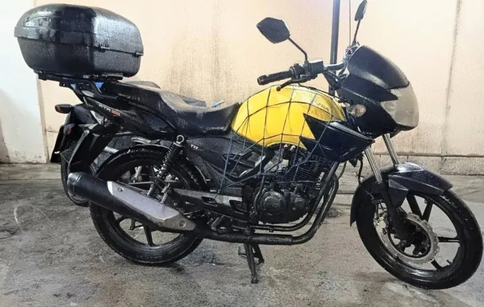Vendo Apache 150cc preta