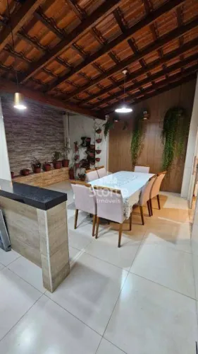 Casa com 3 dormitórios à venda, 150m² por R$ 570.000 - Condomínio Terra Nova I - Uberlândi