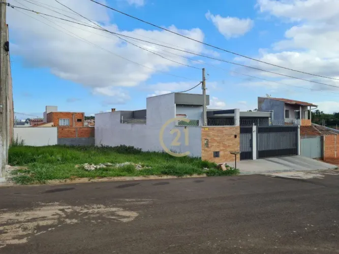Terreno à Venda - Bairro Central Park Botucatu - SP