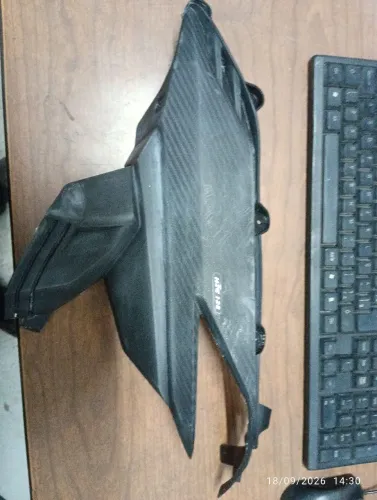 Vendo essa carenagem lado esquerdo para elite 125 modelo 2021